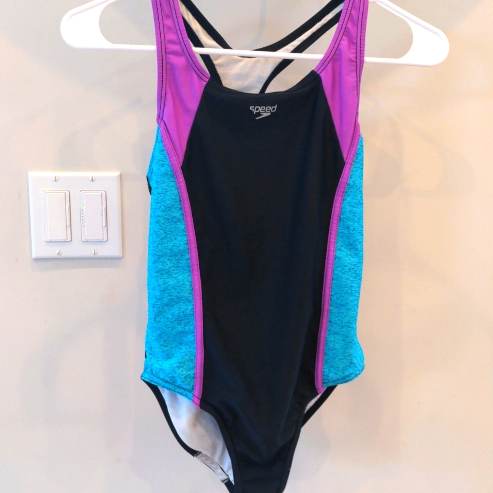 Speedo girls one piece swimsuit